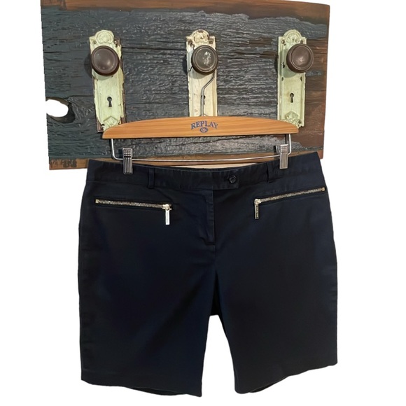 Michael Michael Kors Black Zipper Shorts Size 14 - Picture 3 of 13